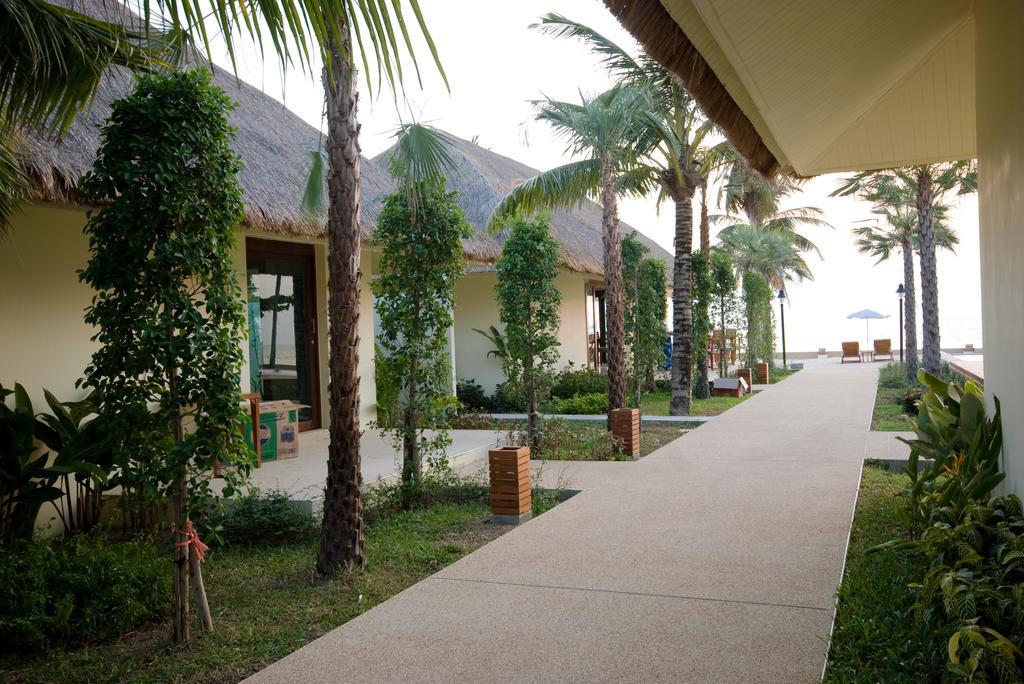 Nantra De Deluxe Hotel Had Yao Beach Exterior photo